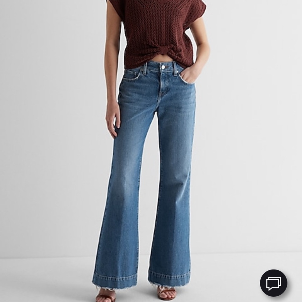 EXPRESS Mid Rise Medium Wash Raw Hem 70s Flare Jeans. SZ: 10